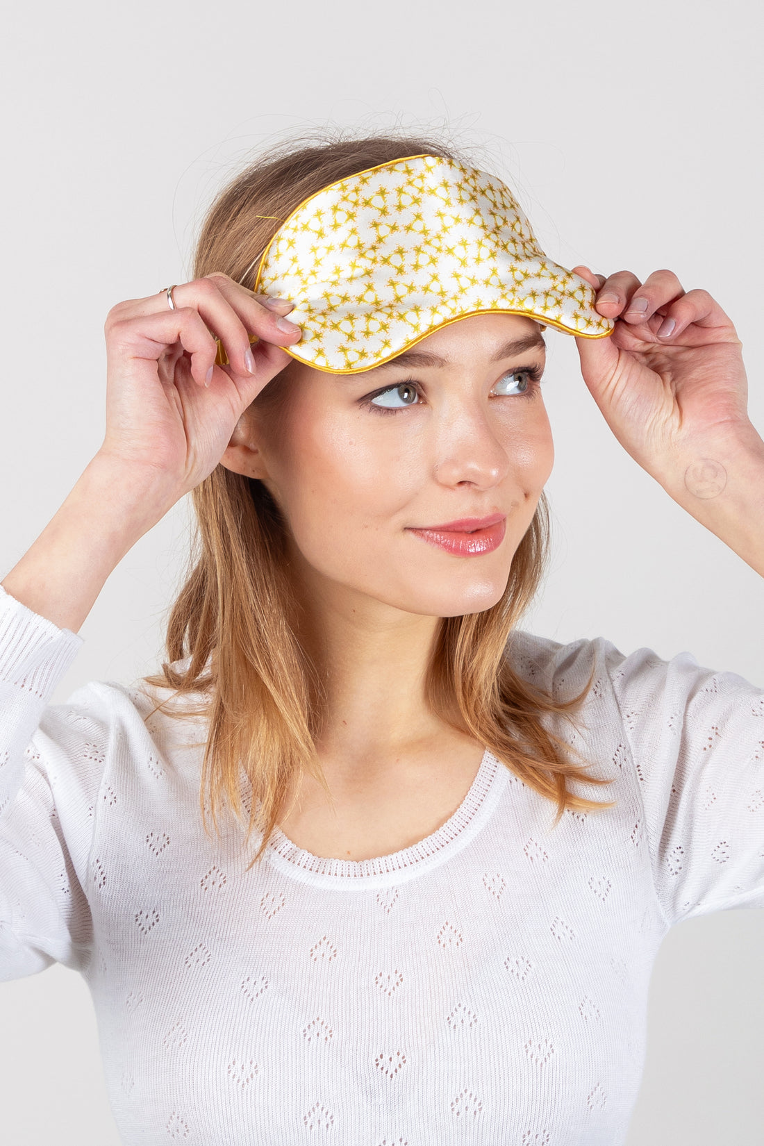 3. GOLDEN STAR WOMAN'S EYE MASK1.jpg