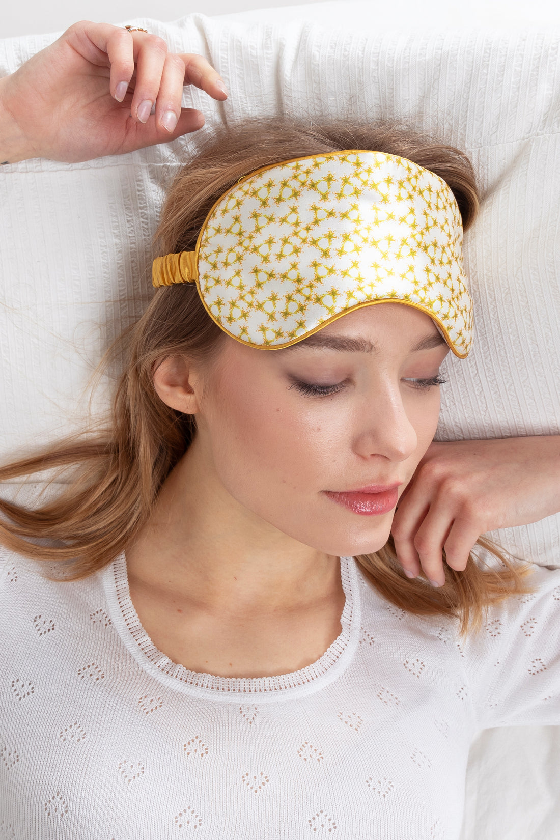 6. GOLDEN STAR WOMAN'S EYE MASK4.jpg